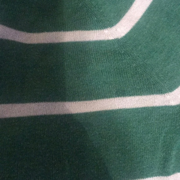 Abercrombie and Fitch vneck shirt - Picture 4 of 4